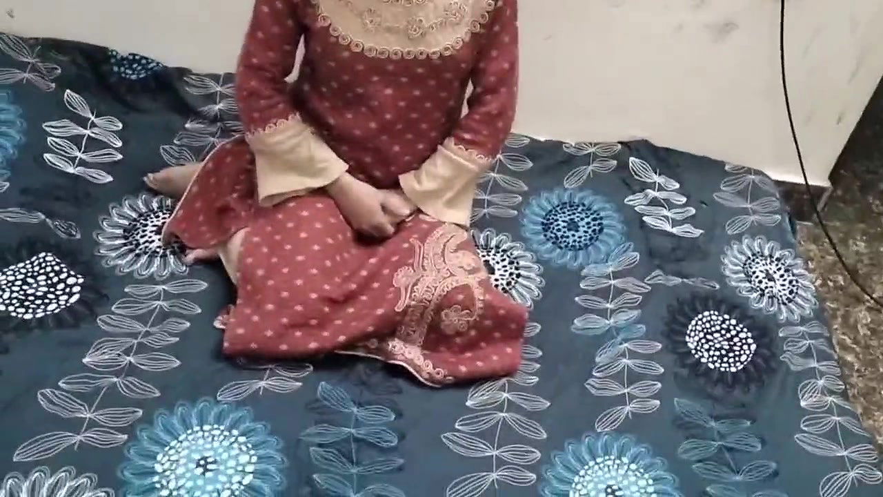 Desi college girl ko paise dekar jabar dasti pela
