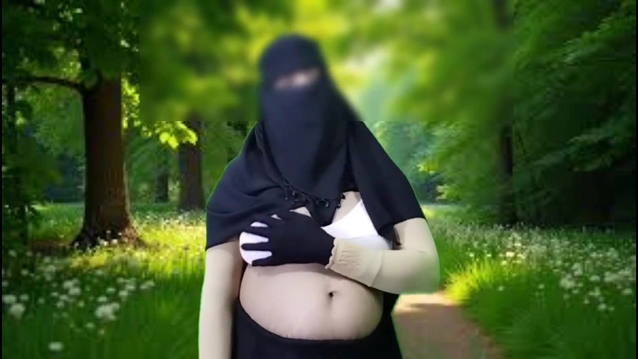 Indian beautiful sexy housewife has sex with neighbors