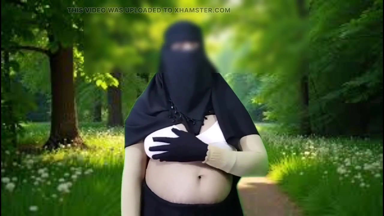 Indian beautiful sexy housewife has sex with neighbors