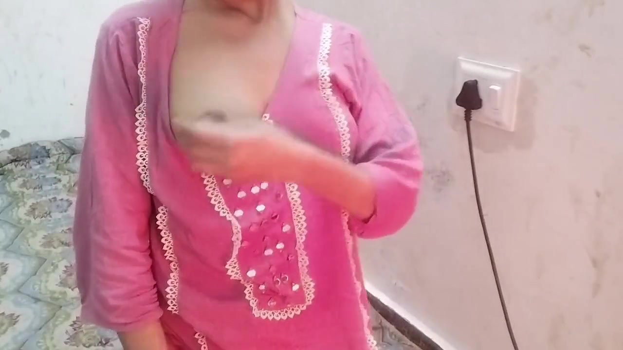 Indian college girl ko paise dekar jabar dasti pela