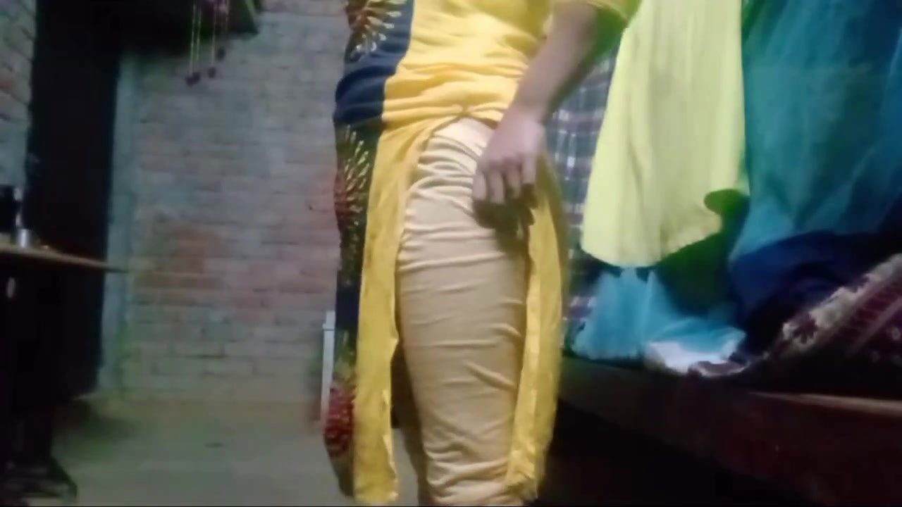 Main EK kuwari ladki hoon mere chut mein bahut jyada karmi hai