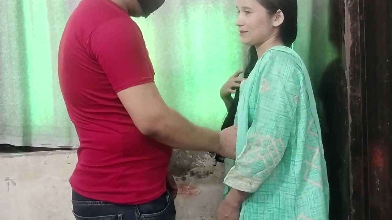 Makan malik kiraya ke badale meri chut mari
