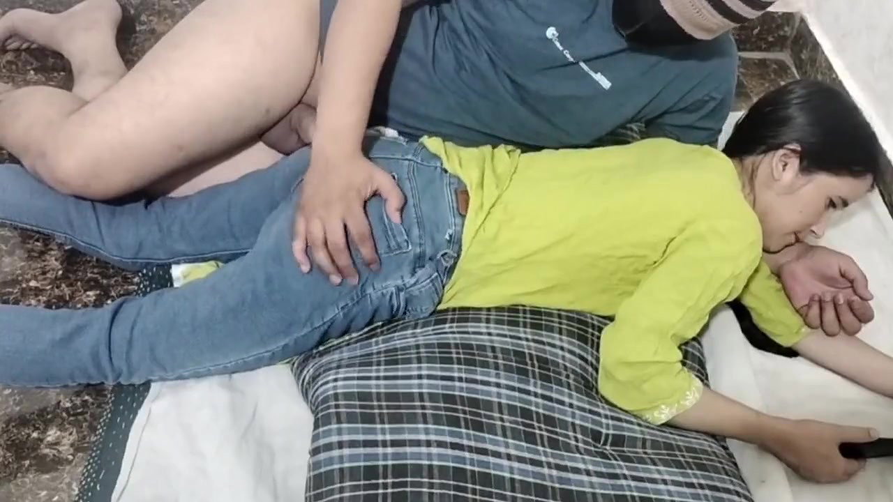 Malik ne muze paise dekar mer maze se chut mari