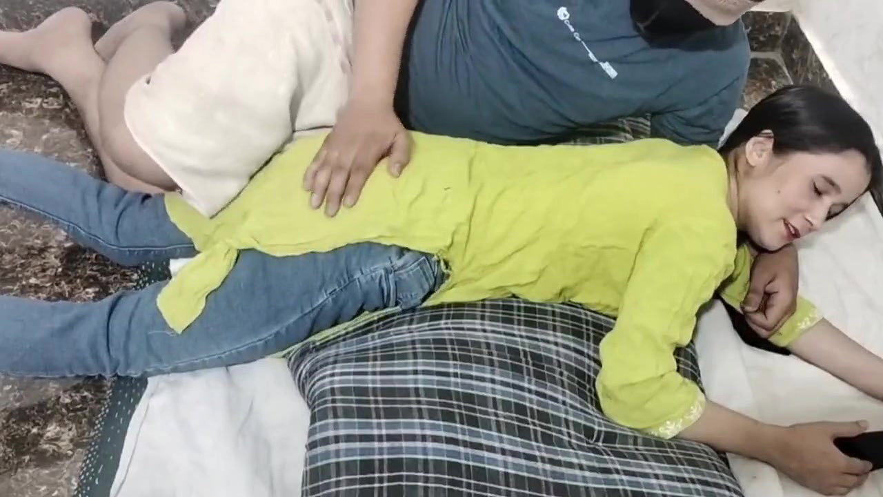 Malik ne muze paise dekar mer maze se chut mari