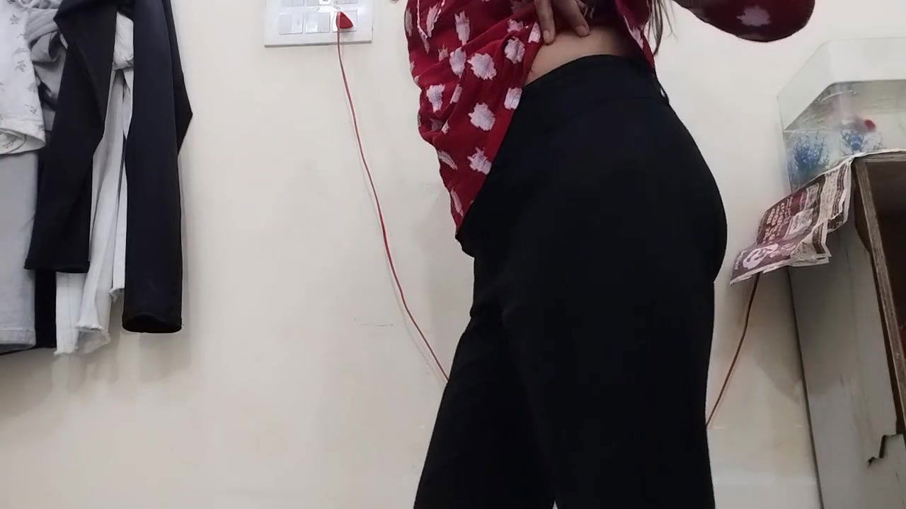 Mona Aunty fingering her pussy and press boobs