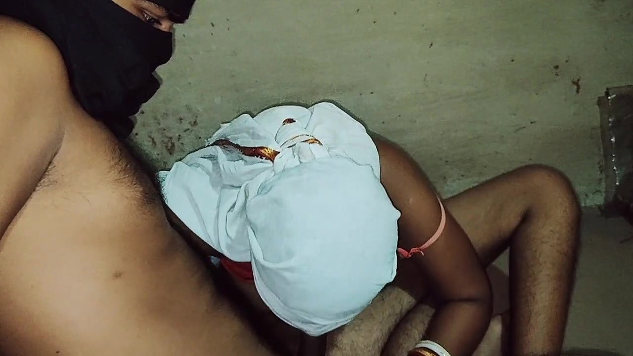 Padosh Wali Bhabi Ki Mast Chudai Raat Mein