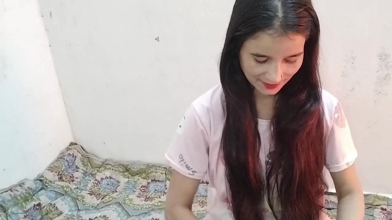 School girl homwork nhi karne par sir ne pel diya