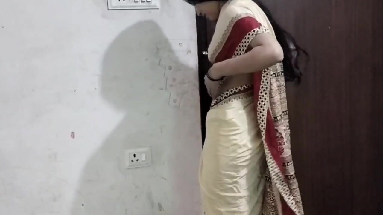 Sex karte hue step daughter ko bhabhi ke sath bhabhi ne dekh liya