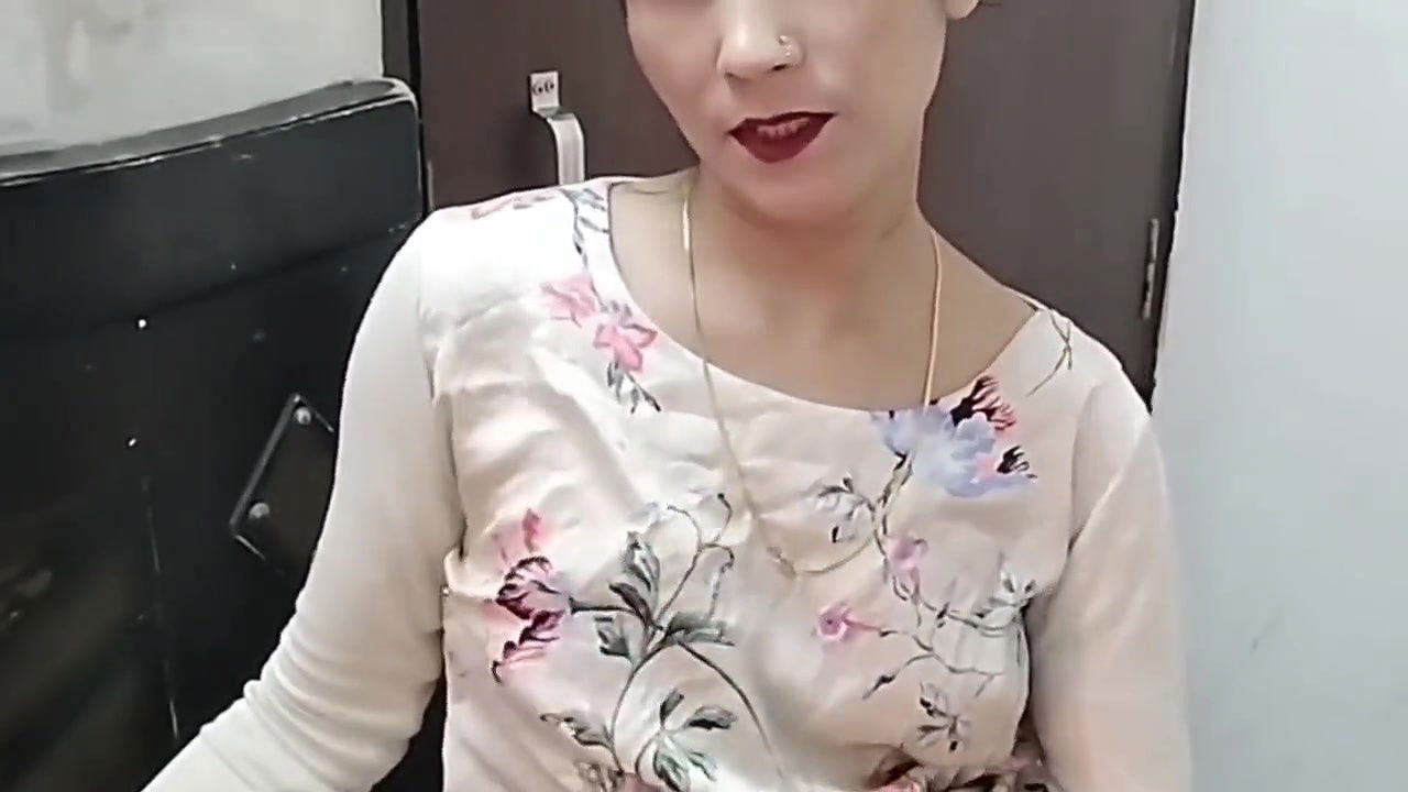 Step sister ki puri jawani dekh kar mere muh me paani aa gya