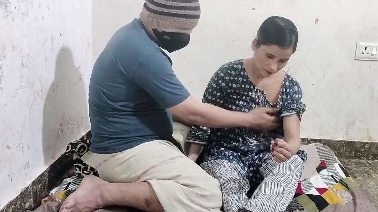 Step sister ko bathroom me pakad ke jabar dasti pela