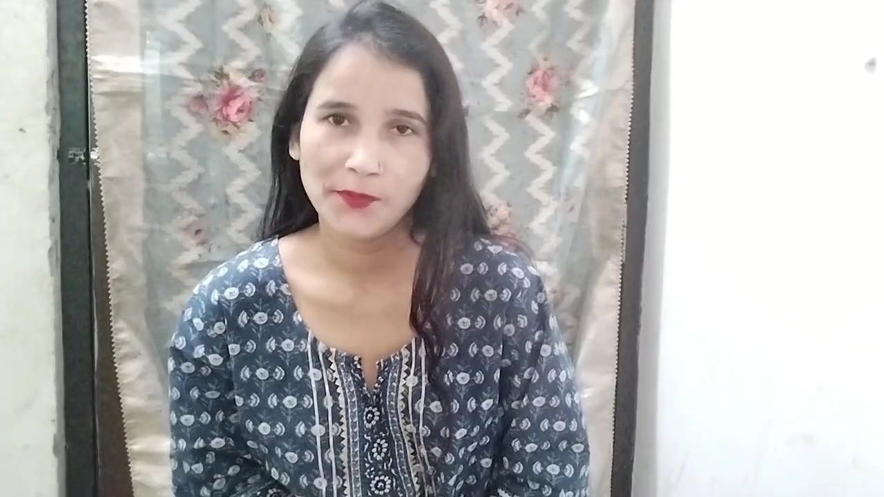 Step sister ko bathroom me piche se pakad ke pel diya