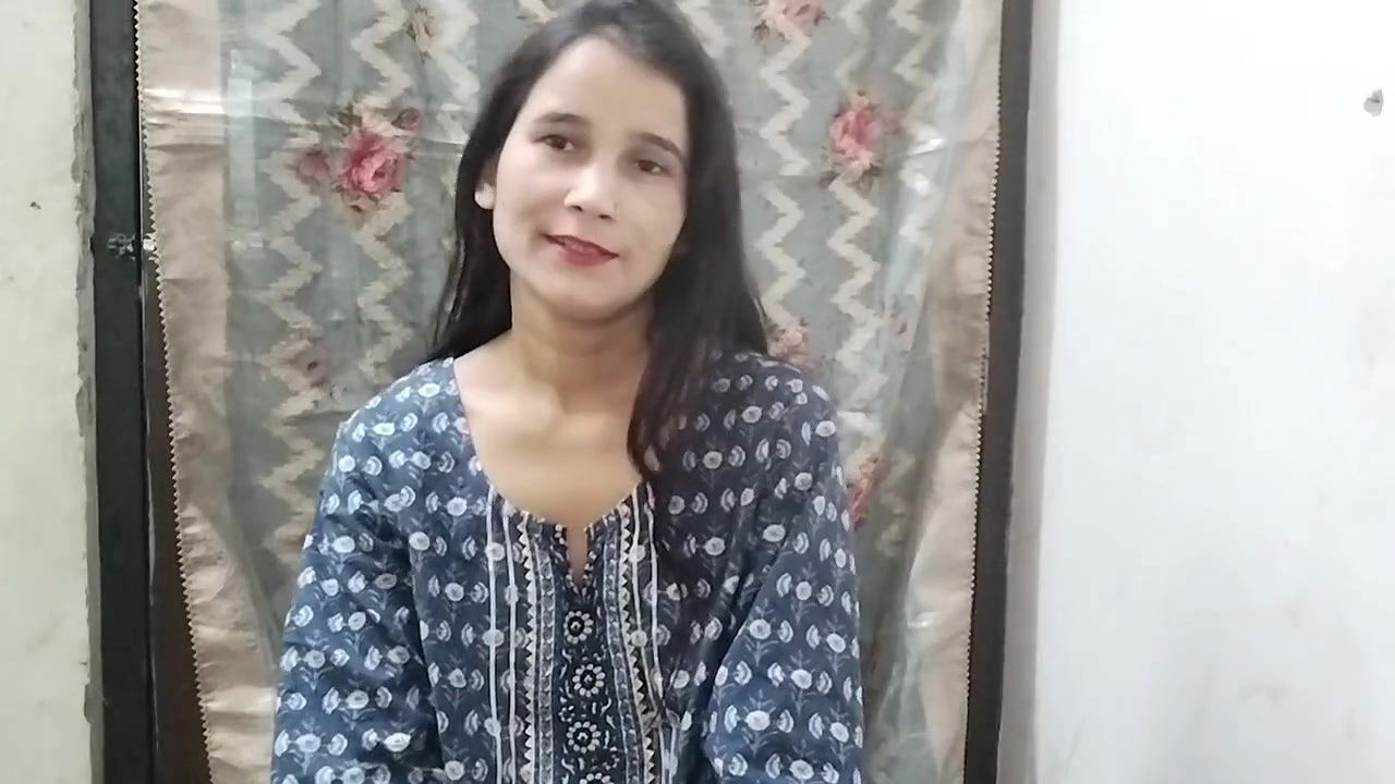 Step sister ko bathroom me piche se pakad ke pel diya