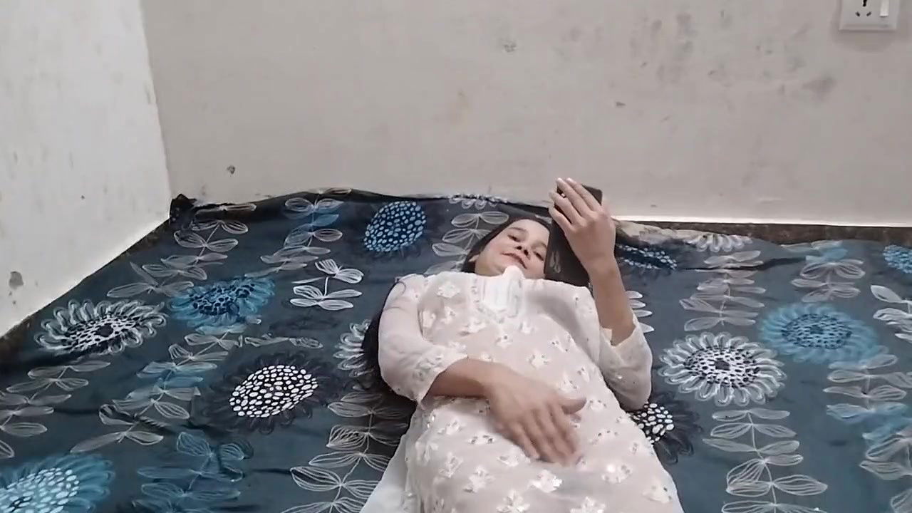 Step sister ko bur chod kar pregnant kar diya