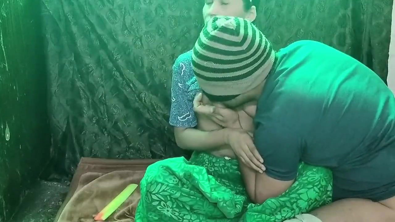 Step sister ko nanga kar ke jabar dasti doodh daba kar pela