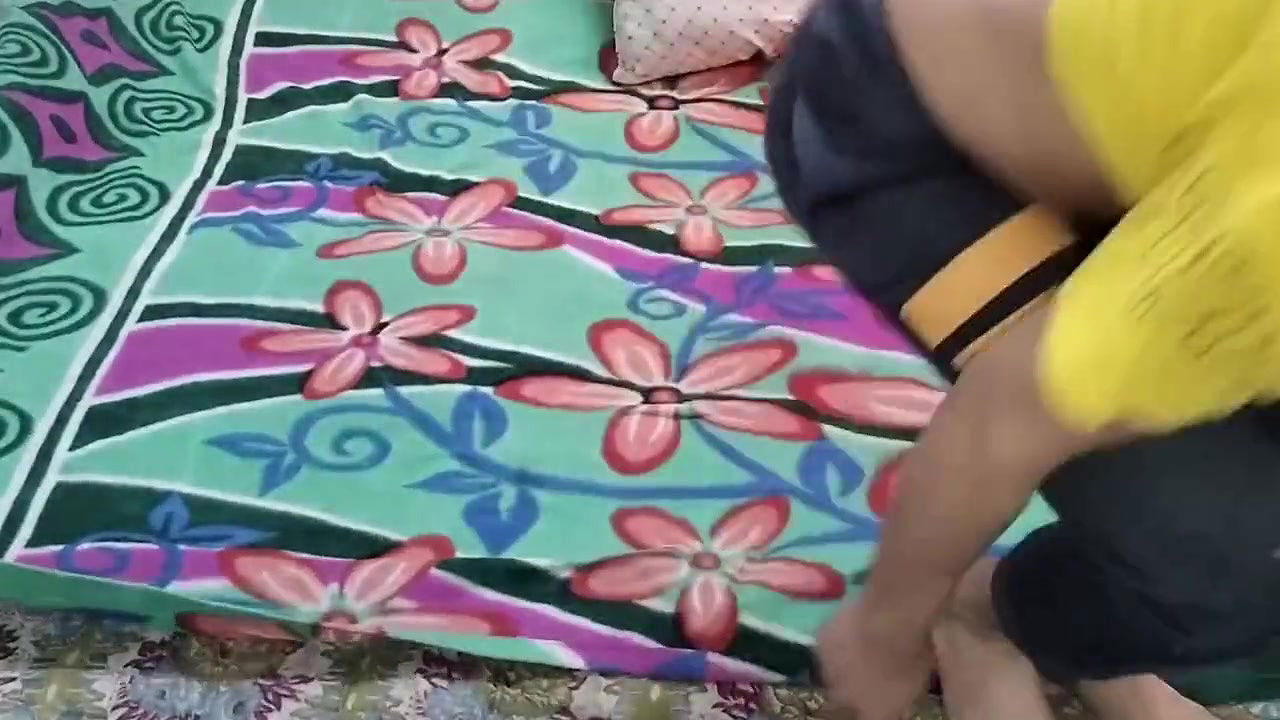 Step sister ko nanga kar ke jabar dasti pela