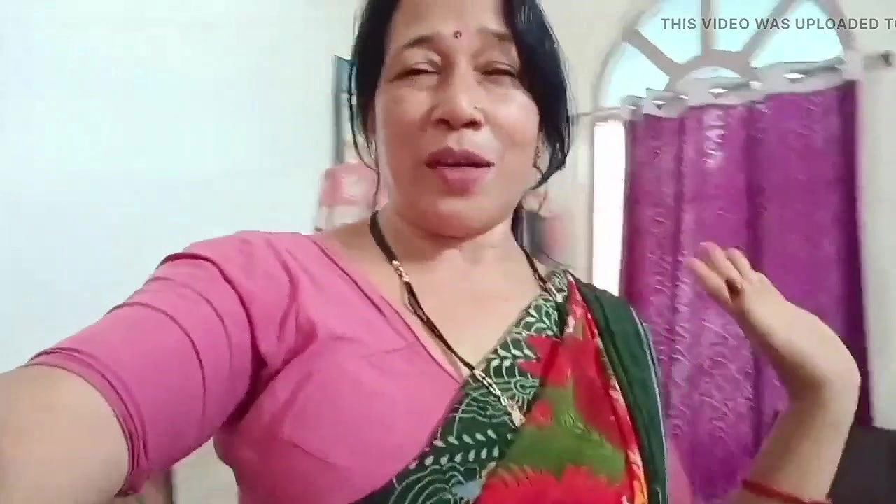 stepmom advantage of stepmother seeing her alone and has sex with her