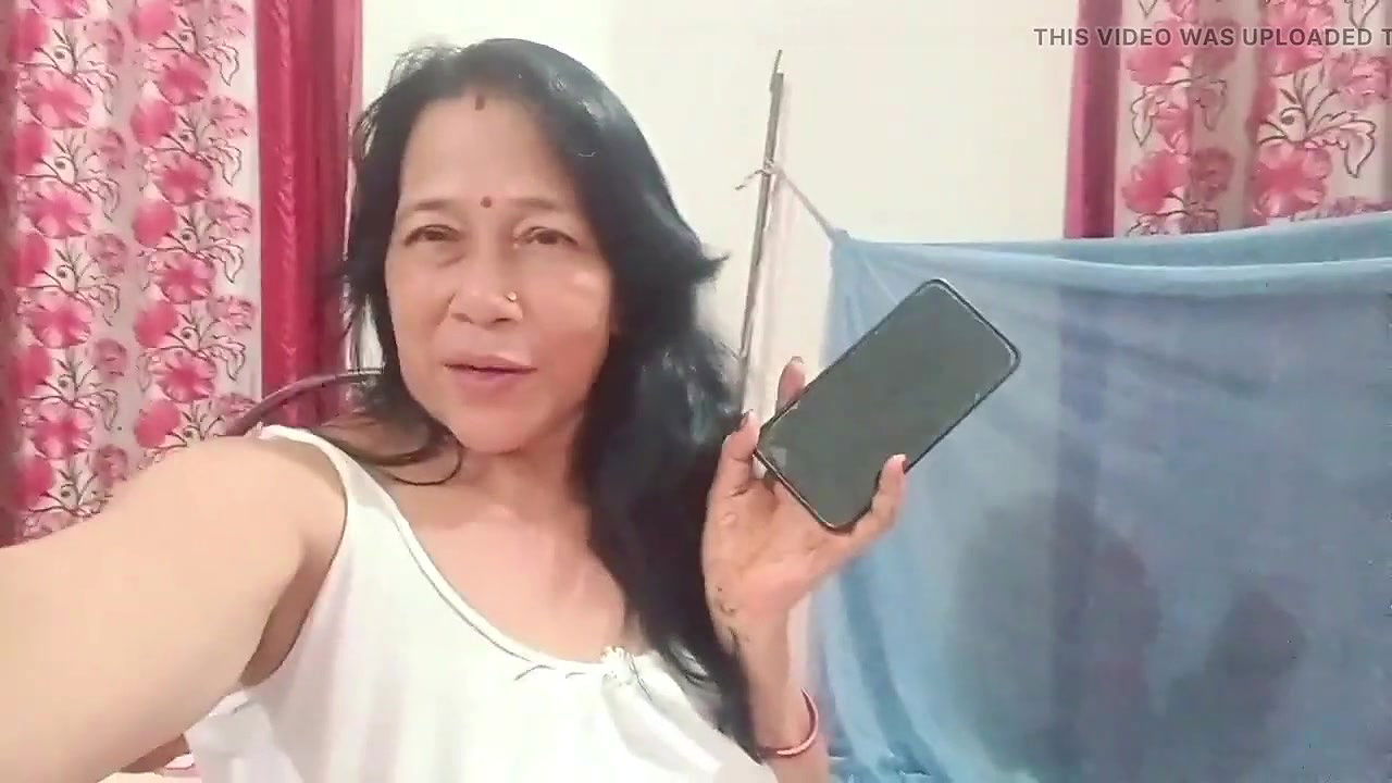 The maid used to steal in the boss’s house