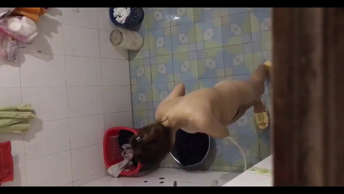 nepali college girl hiddencam shower 4