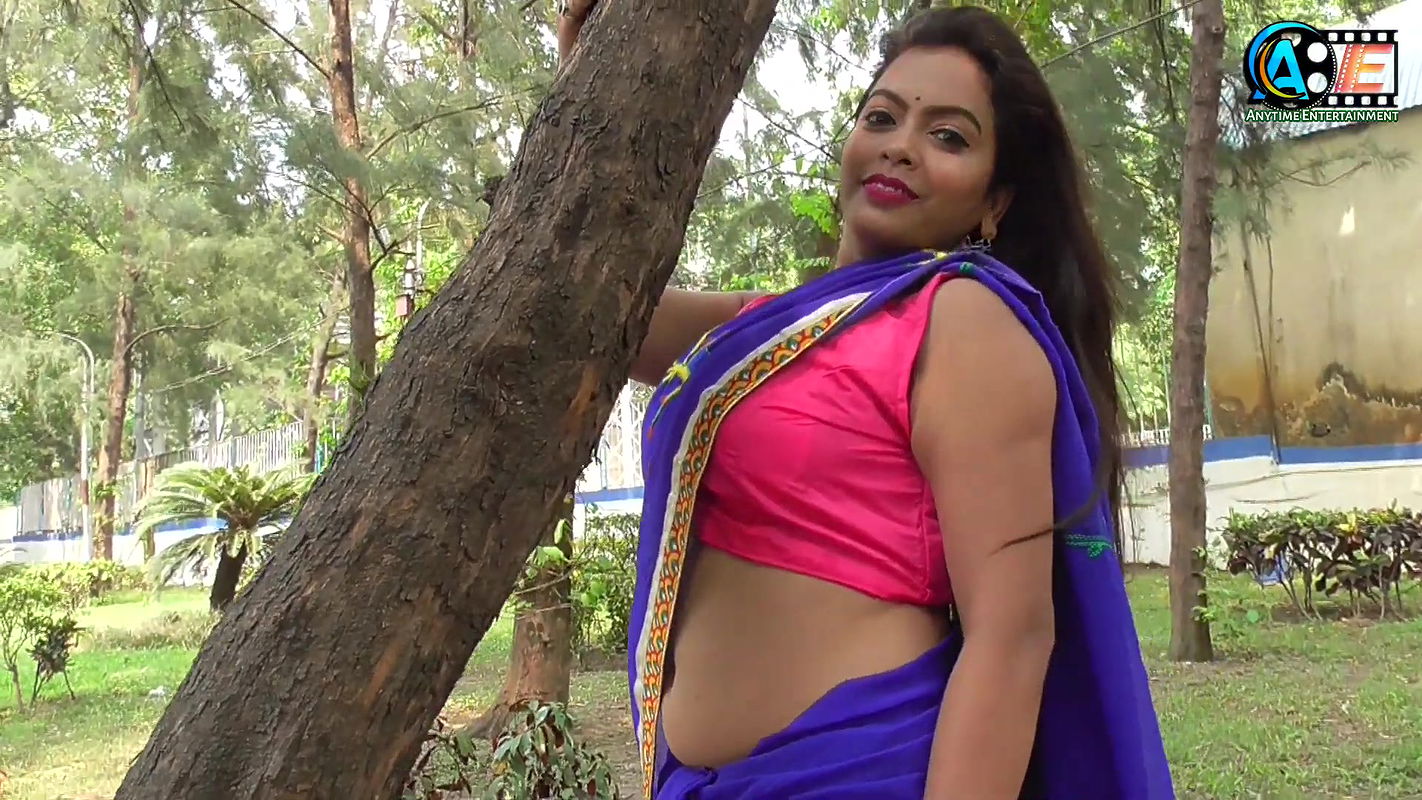 Saree Sundori SHREYA  Saree Shoot  Saree Fashion Show  Hot Model  Beauty Model actress in Saree