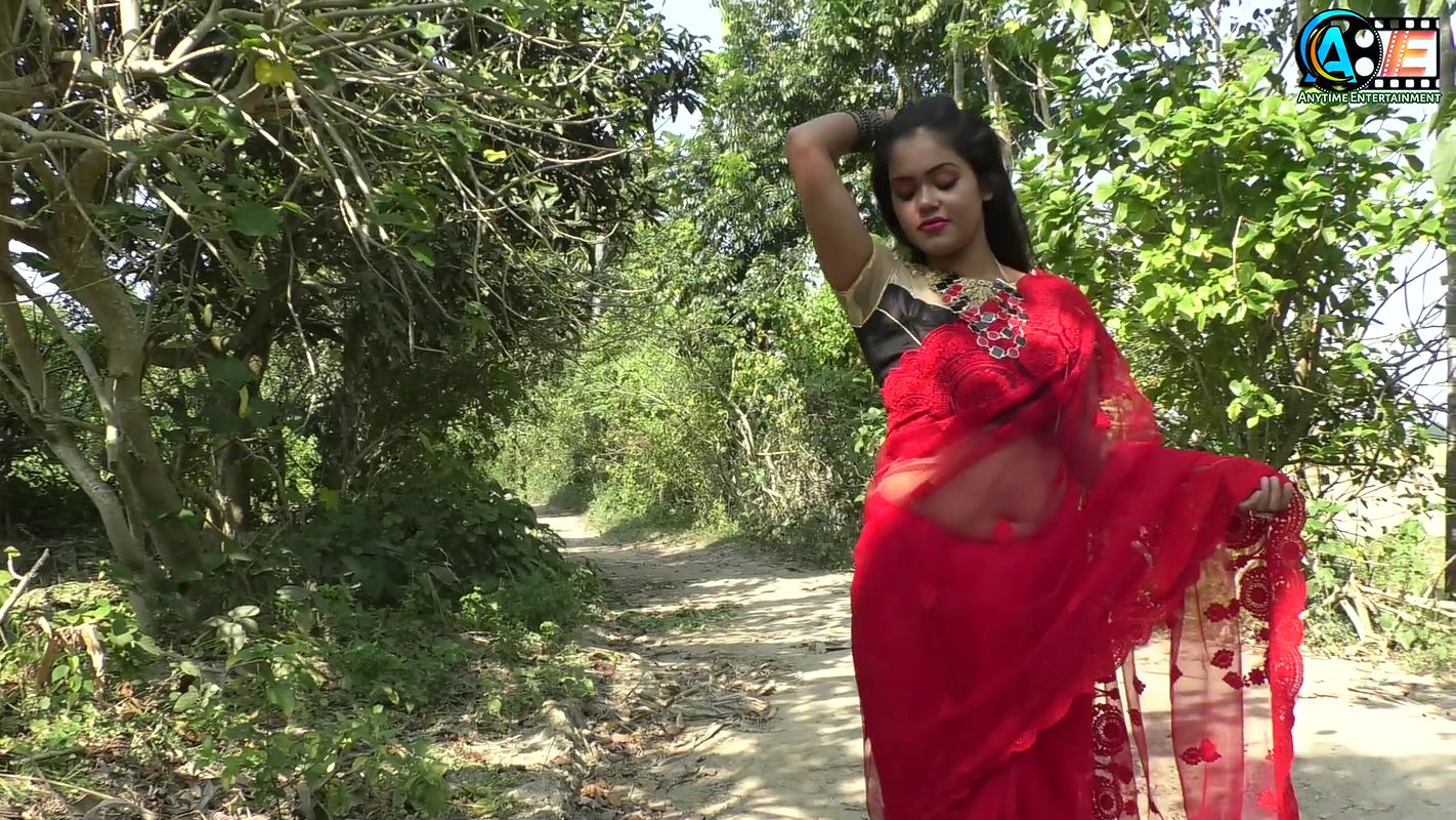 Rupsa  Red Colour Saree  Outdoor Saree Video Shoot  High Fashion Navel Show Video