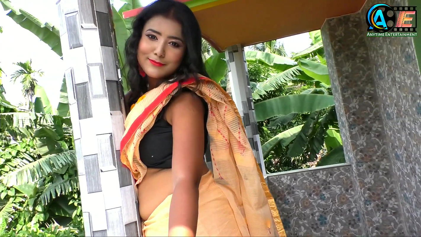 saree lover  saree shoot  saree fashion  indian beauty  PIYALI  bold saree shoot