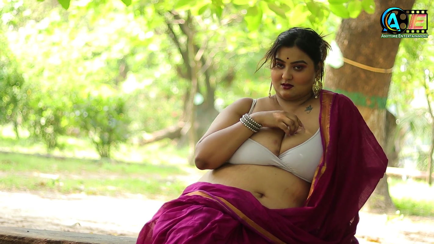 Saree Video Shoot  Saree Fashion Shoot  Bong Beauty Saree Model Camellia