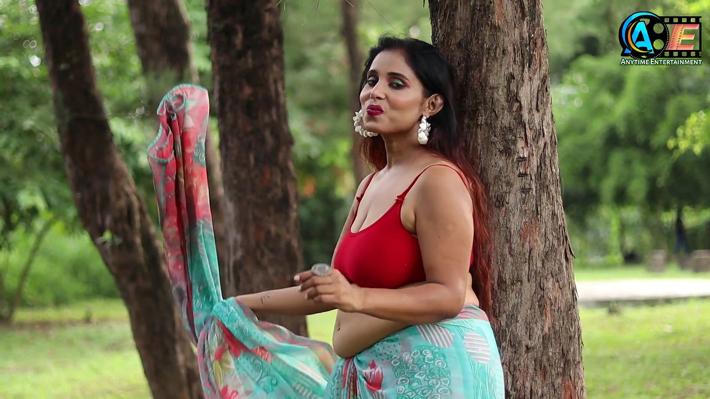 Saree Shoot  Saree Fashion Shoot  Saree dropping Video Shoot  Saree Lover Model Mou