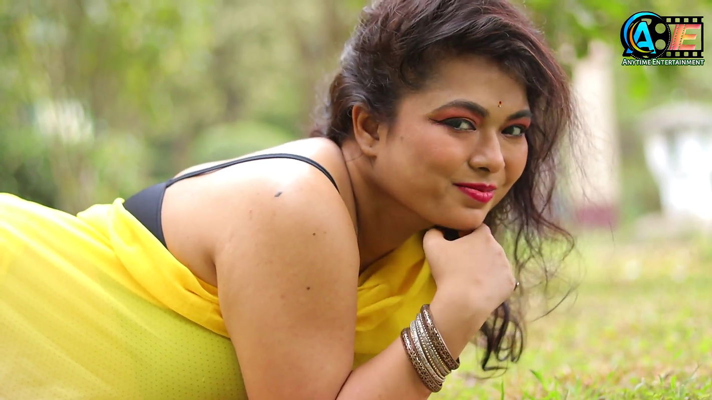 Saree Shoot  Saree Fashion  Saree Sundori  Saree Queen  Bong Beauty Model Actress Sreeja