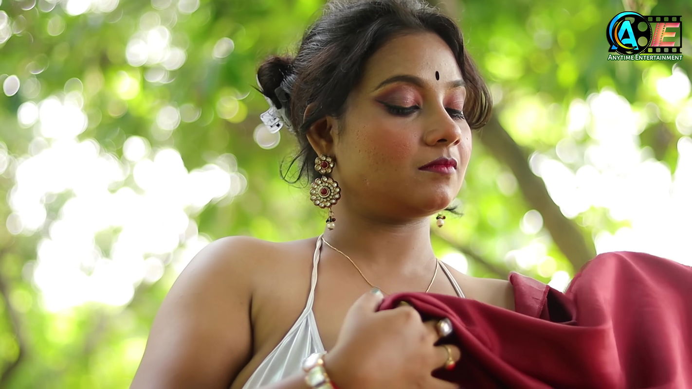 Saree Shoot  Saree Video Shoot  Saree Fashion Shoot  Bong Navel Saree Shoot Girl  Saree Sundori (1)