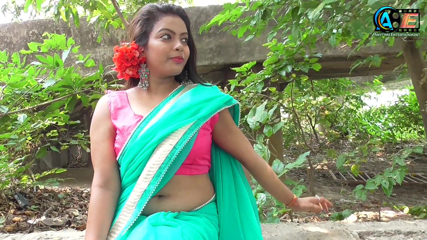 Saree Shoot  Bong Beauty  Saree Lovers  Saree Sundari  Indian Beauty SHREYA  Saree Style Model