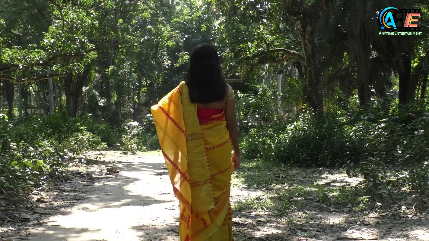 Rupsa Beauty Queen in Saree  Saree Video Shoot  High Fashion Saree Shoot Blog