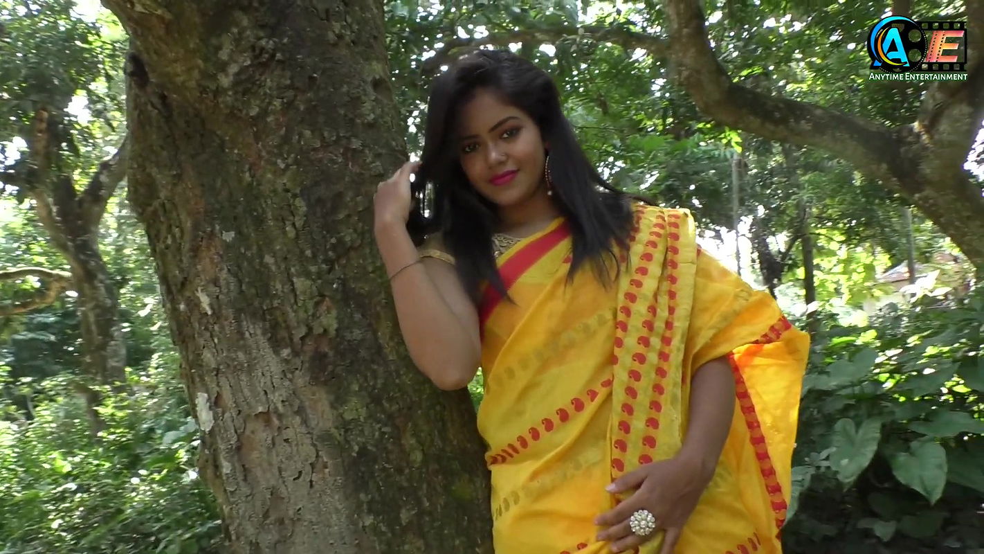 Rupsa Beauty Queen in Saree  Saree Video Shoot  High Fashion Saree Shoot Blog