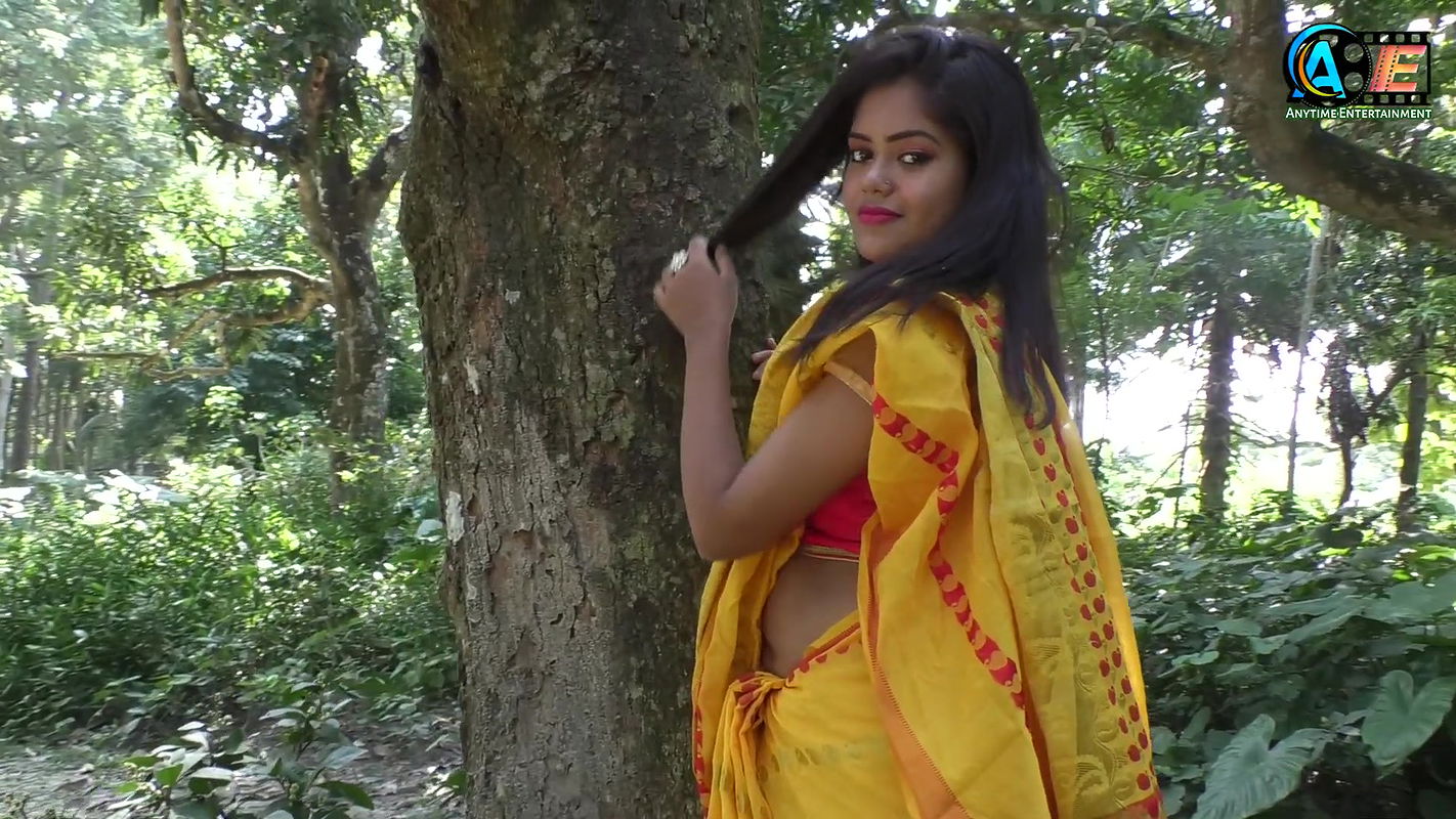 Rupsa Beauty Queen in Saree  Saree Video Shoot  High Fashion Saree Shoot Blog