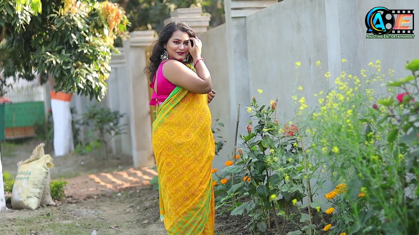 Saree Video Shoot  Saree Fashion Shoot  Saree Sundari  Saree Lover Model Actress Poulomi