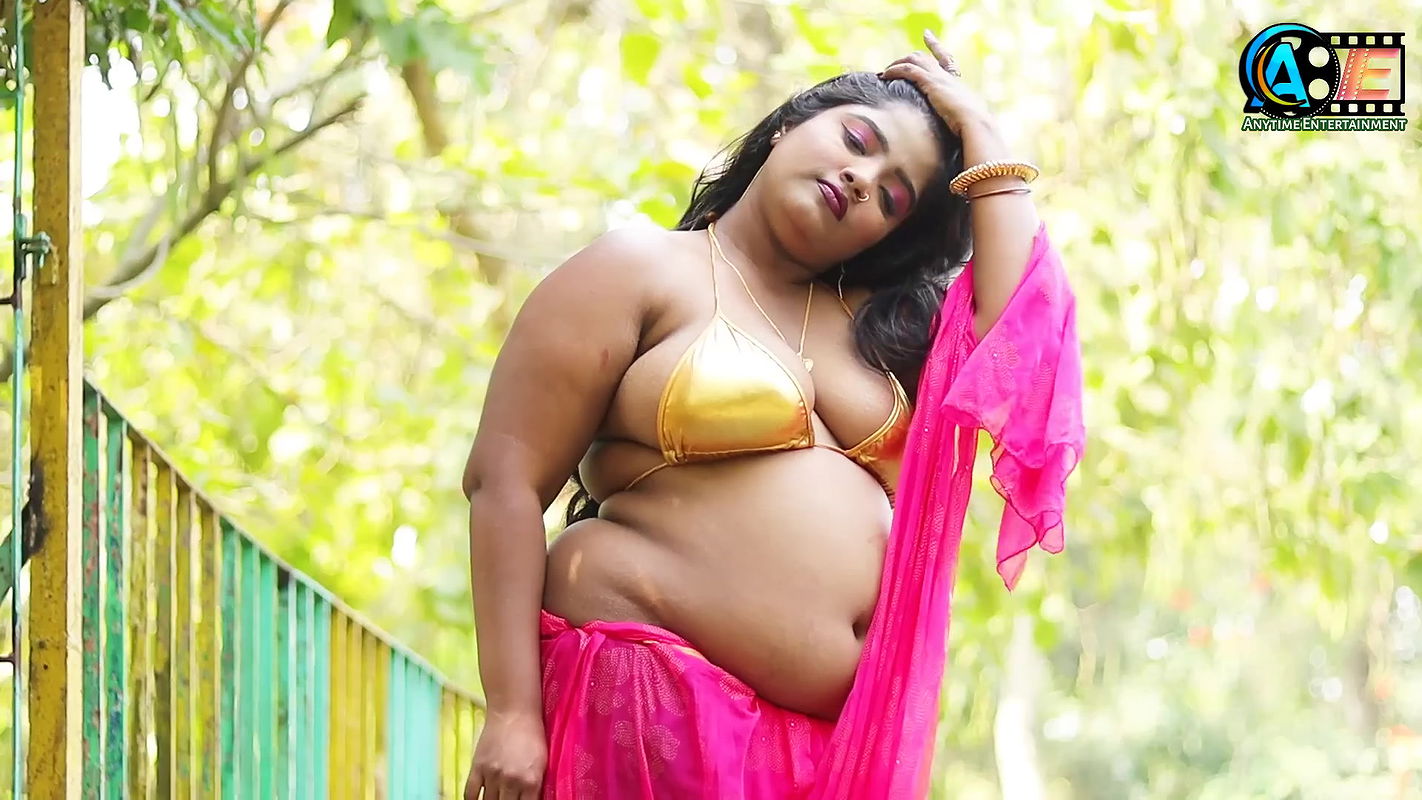 Saree Video Shoot  Saree Fashion  Saree Sundari  Saree Queen Model