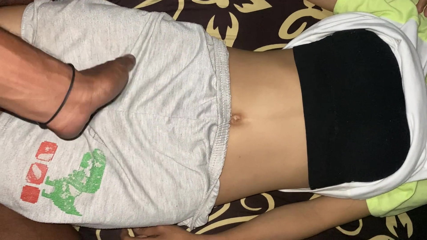 Viral Indonesian teen sex video narrow pussy in pain