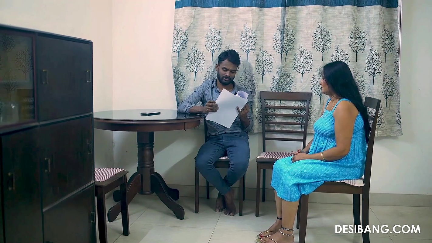 Chubby Indian Wife Gets Pounded At DesiBang