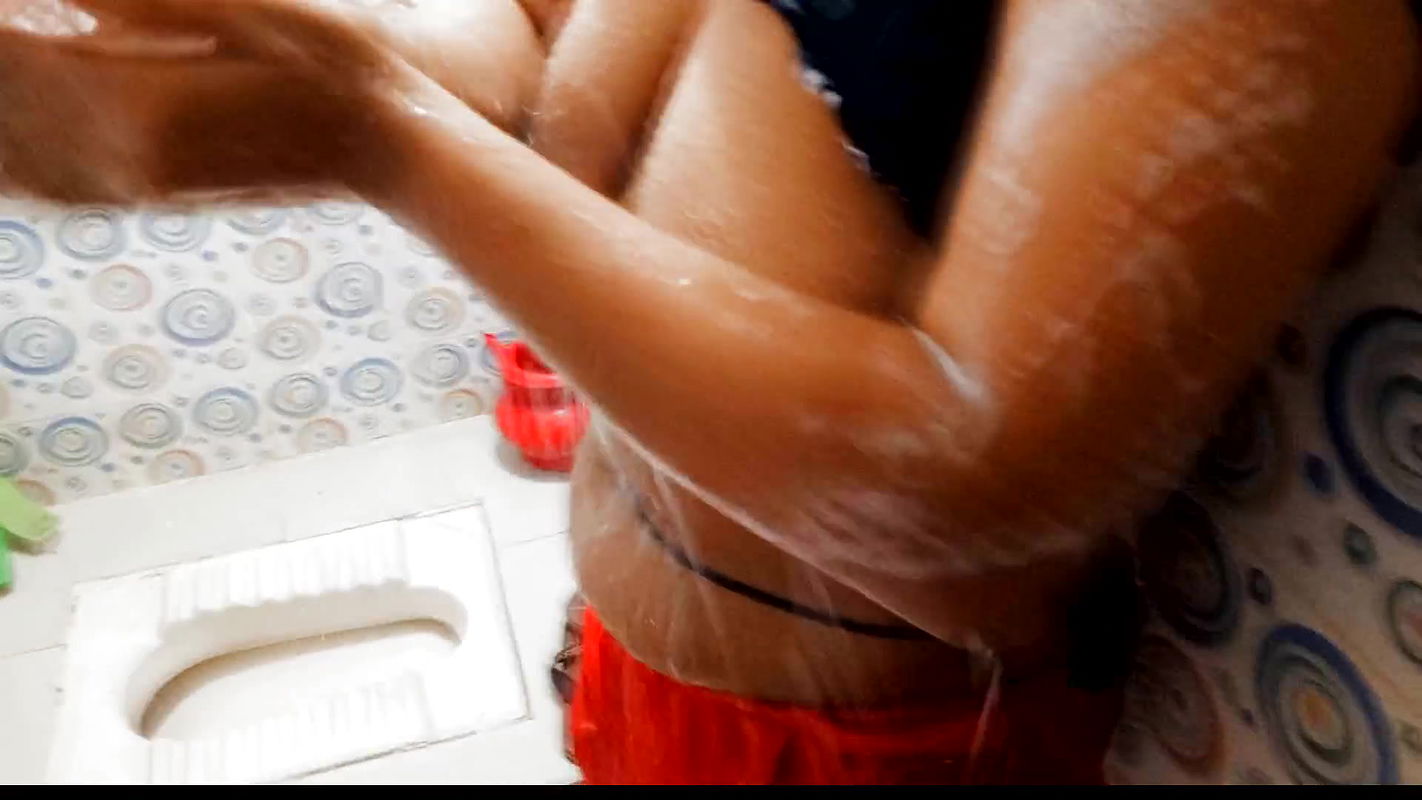 Stepson sees his stepmom taking a bath and slim sexy mom gets fucked in the bathroom by her stepson