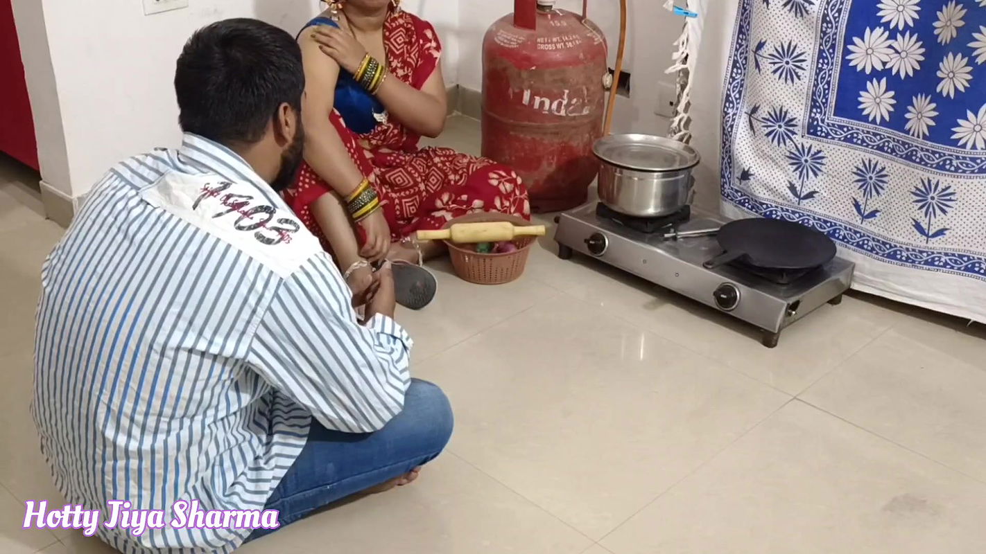Bhojpuri bhabhi Fucked Hard By Her Father in Law In Front Of Her Dever ( Threesome Sex)