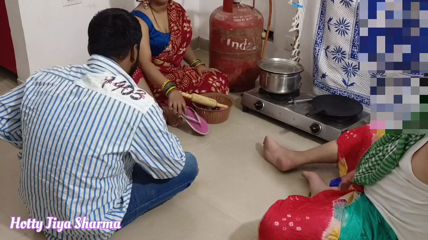 Bhojpuri bhabhi Fucked Hard By Her Father in Law In Front Of Her Dever ( Threesome Sex)