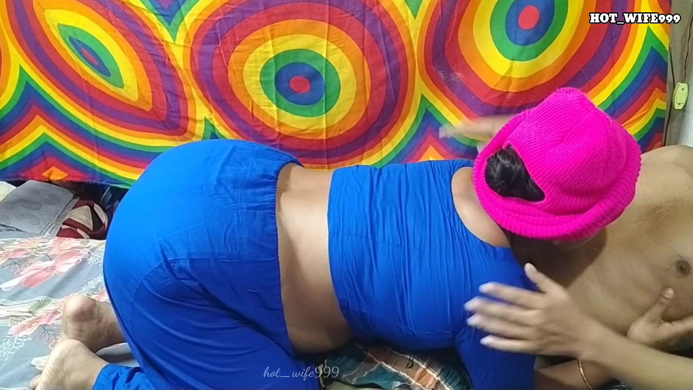 Desi Village girl tight push indoor.desi village hot girl romance