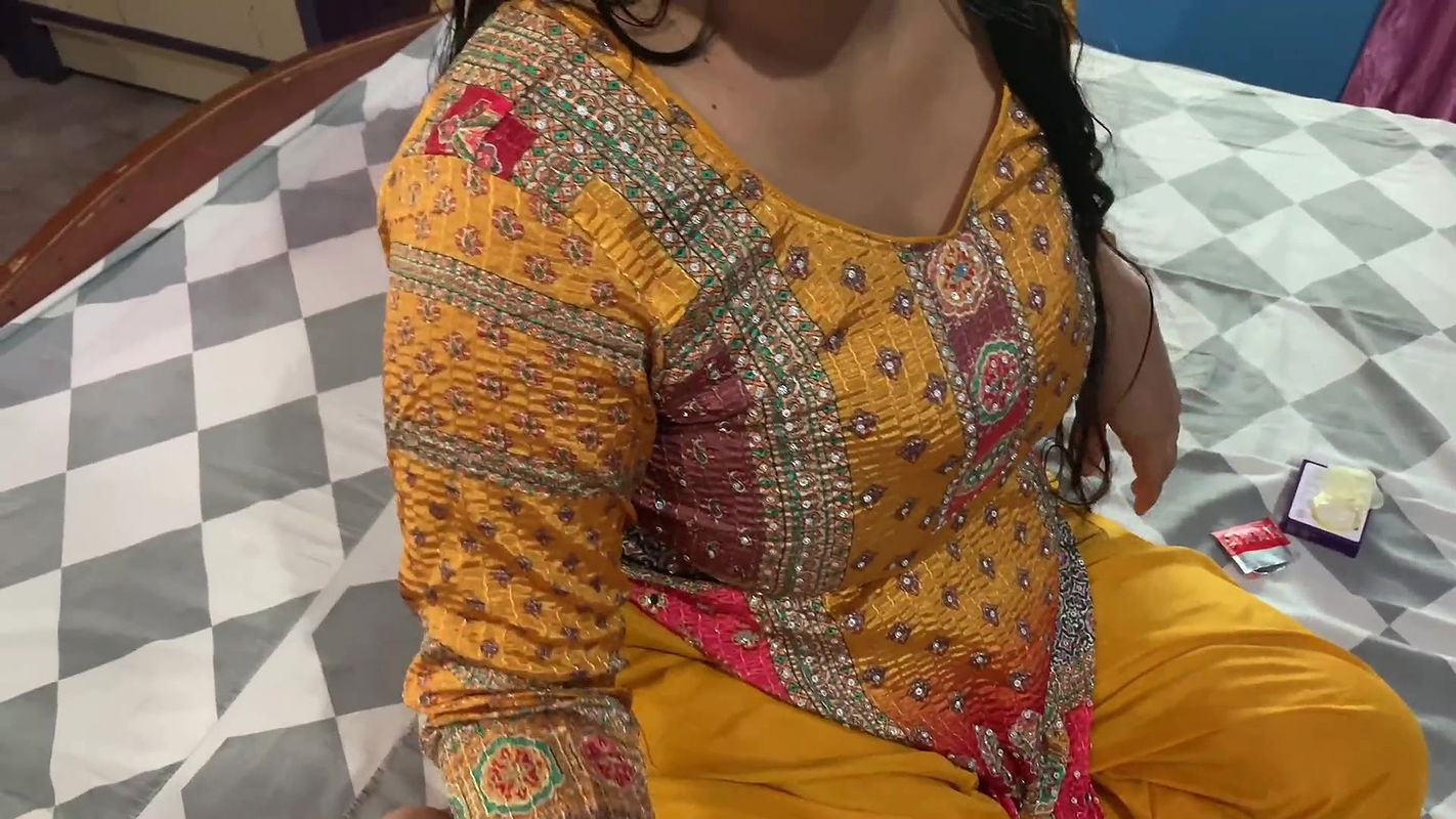 Desi girl want get cock & tried to be innocent to get fucked, fucked her pussy lovingly