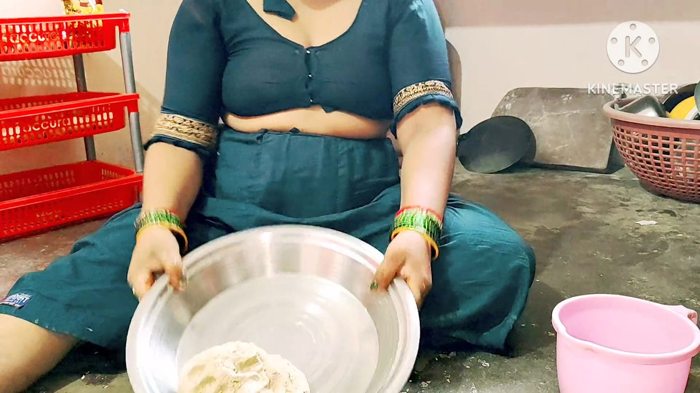 Desi Indian fucked in the kitchen