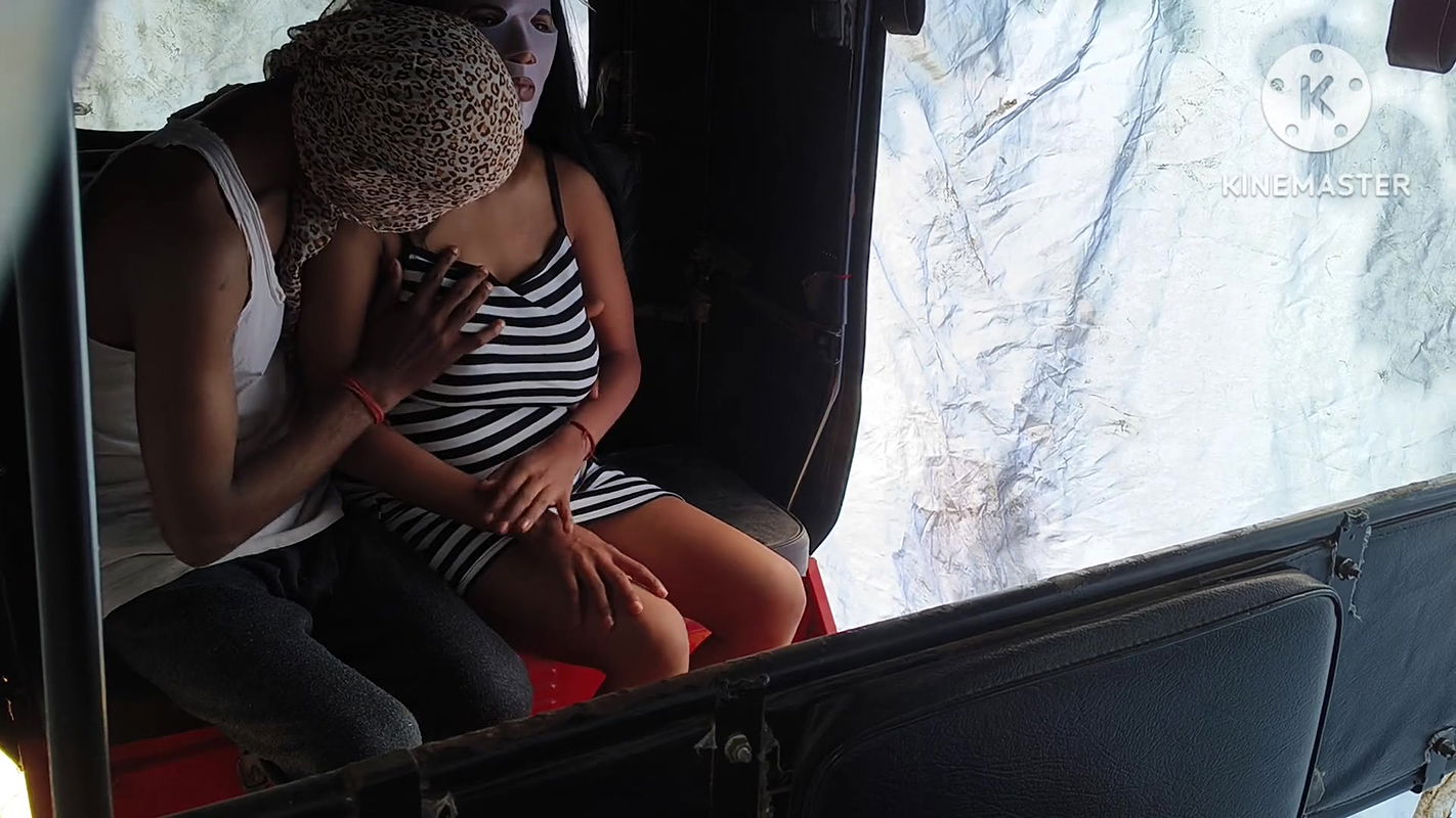 E-rickshaw Driver Fuck Her Girlfriend in E-rickshaw