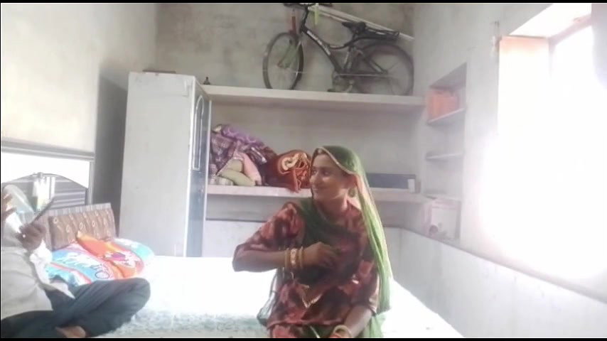 Village bhabhi fucking by lover