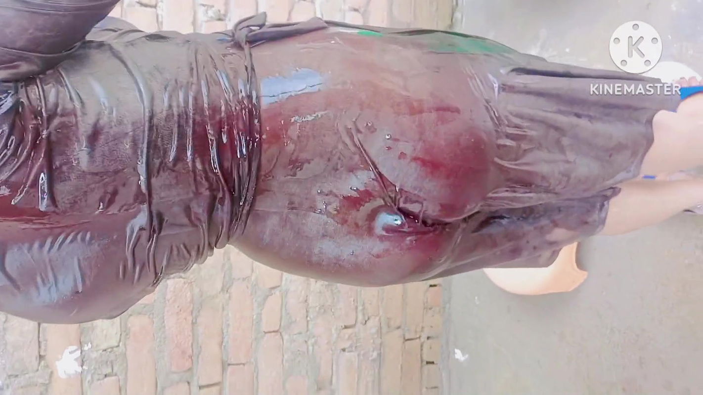 Seeing sister-in-law taking a bath, father-in-law killed sister-in-law’s gand full hot bathroom bhabhi bath