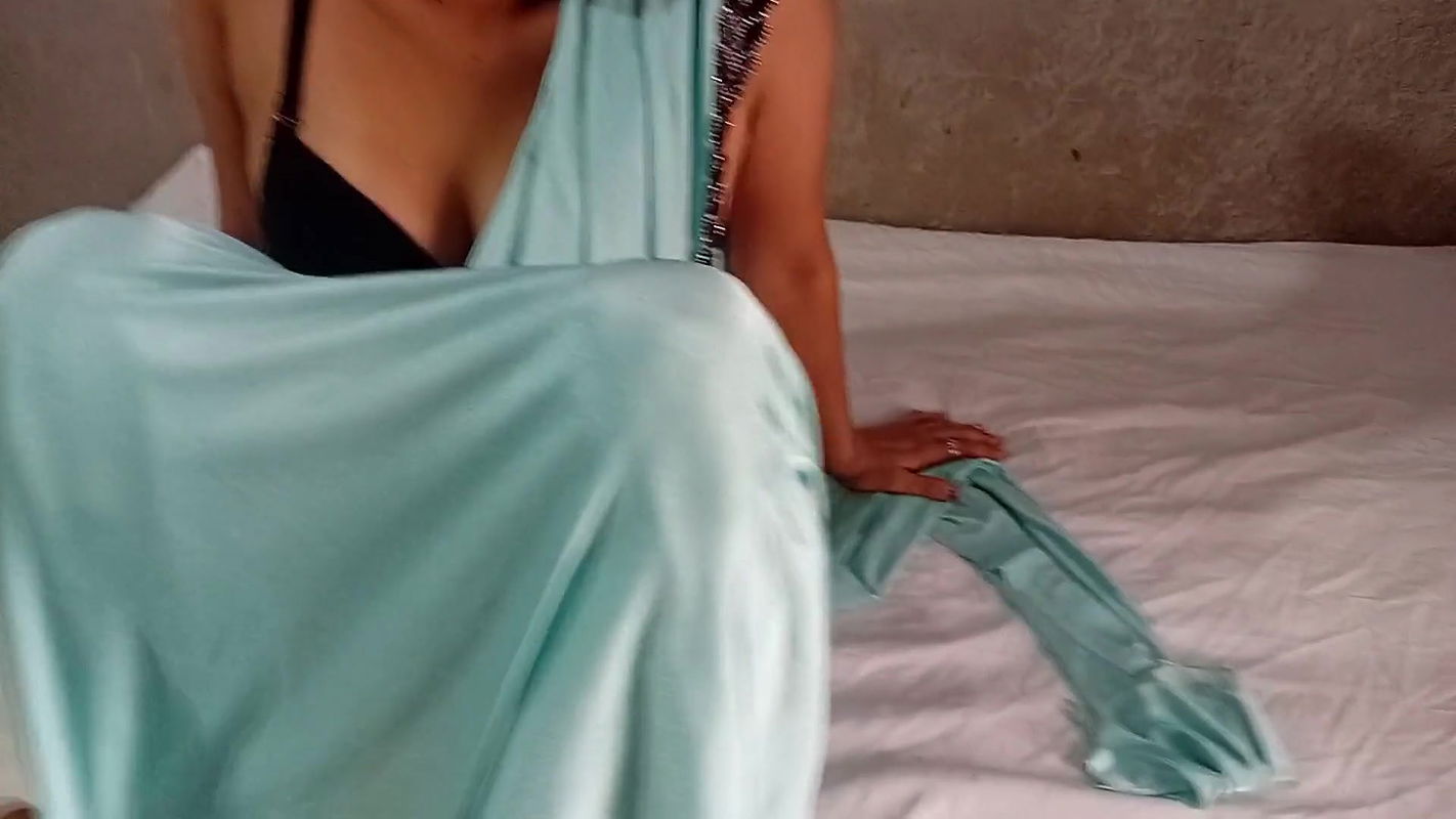 Desi bhabhi was fucked in doggy style by her hubby