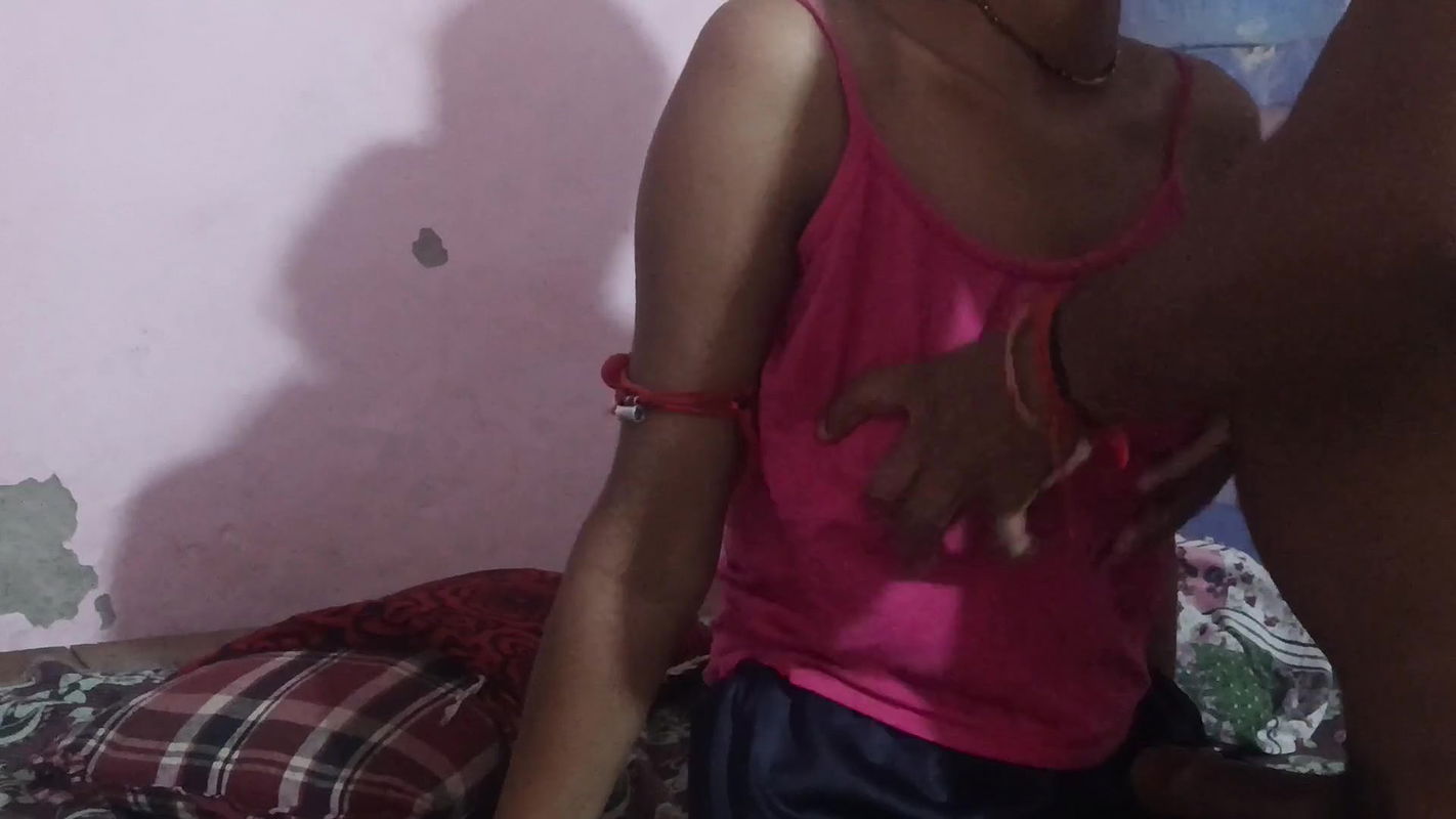 Desi bhabhi bur ki cream dekho lo