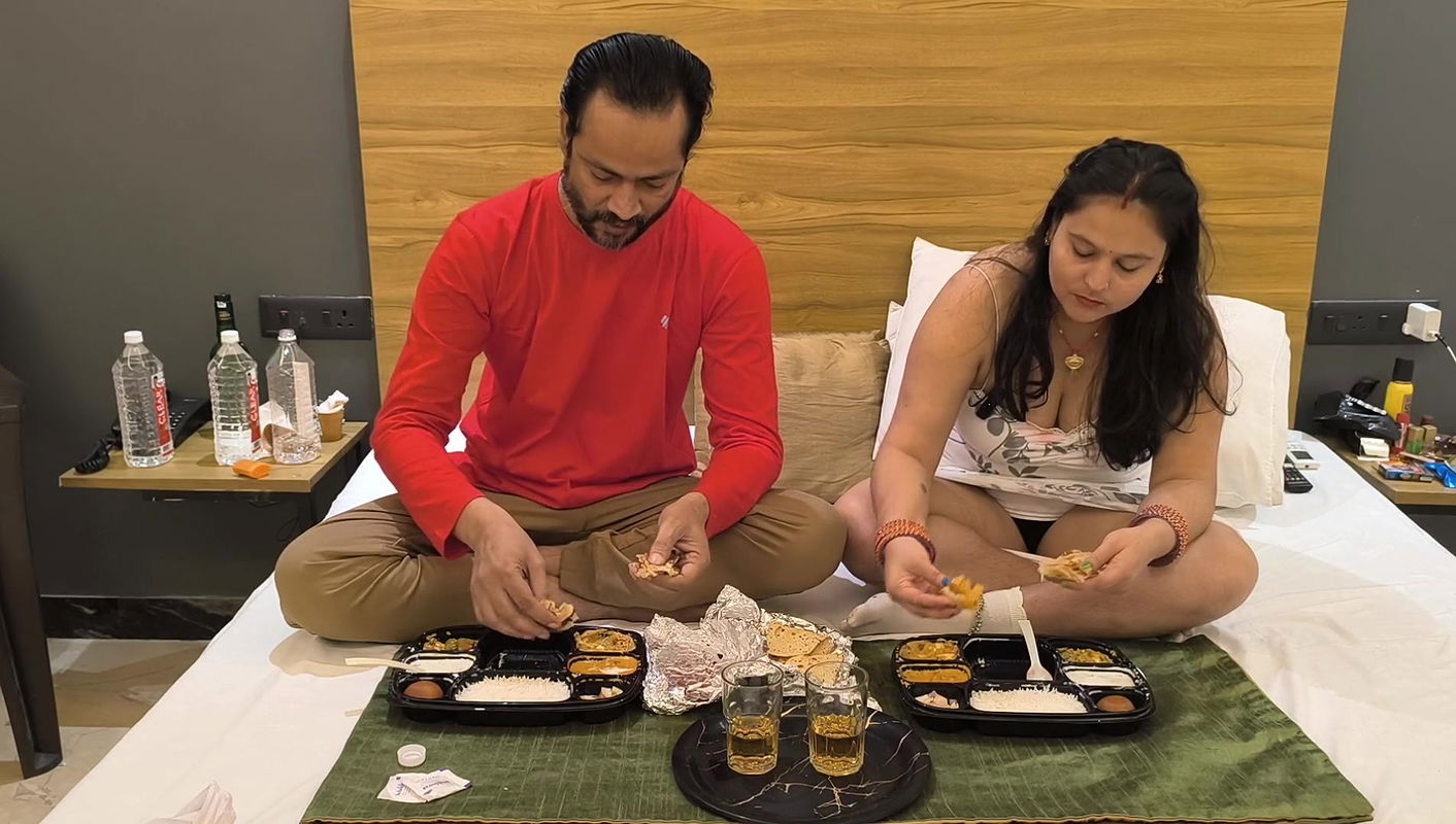 Step daughter seduced her step dad to fuck her pink pussy sucking big dick riding on monster cock