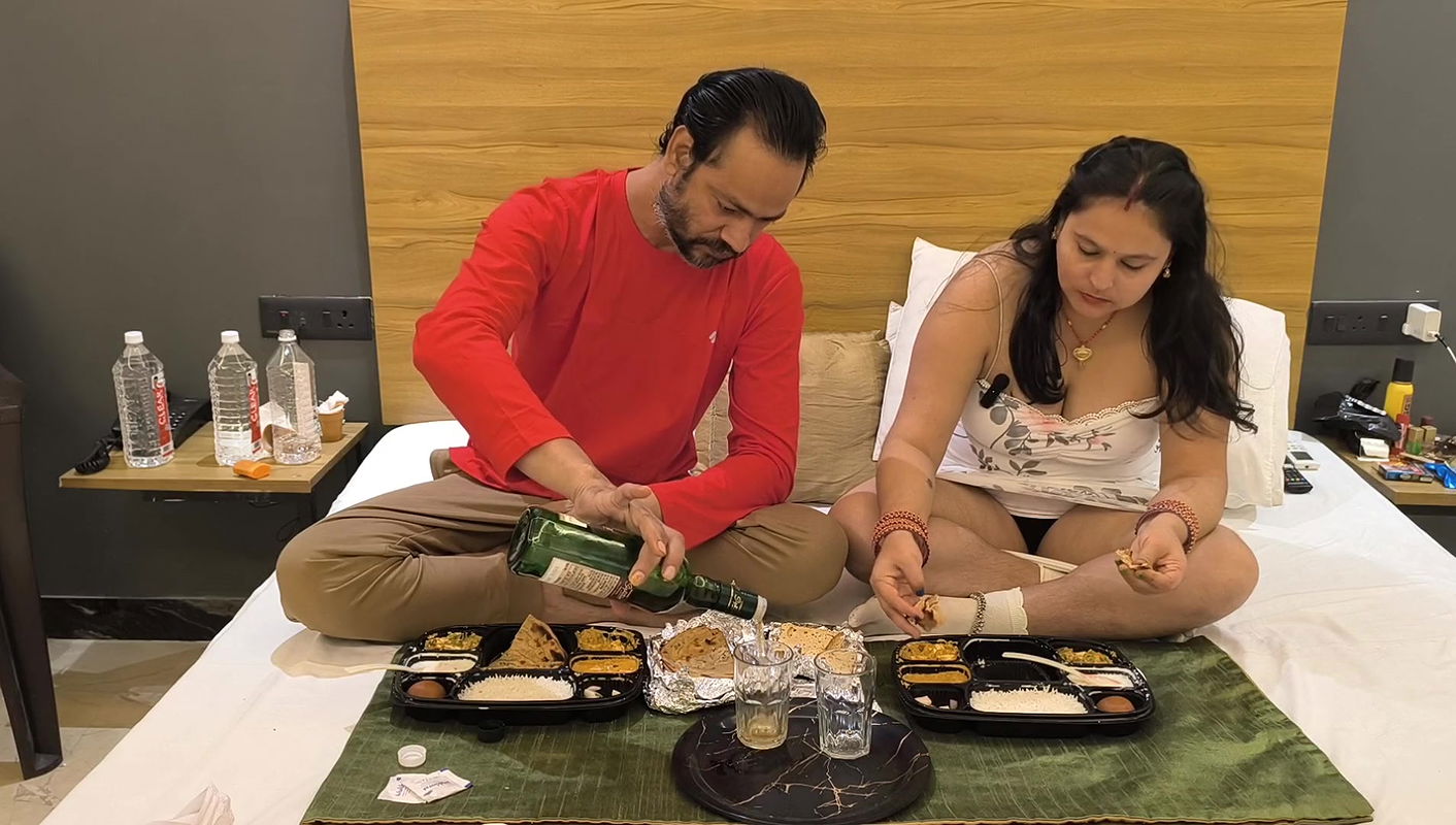 Step daughter seduced her step dad to fuck her pink pussy sucking big dick riding on monster cock